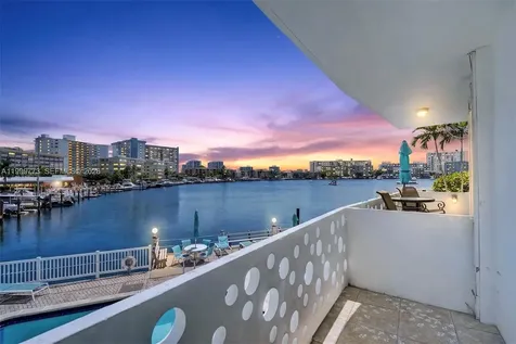 2500 Diana Drive Hallandale Beach FL 33009