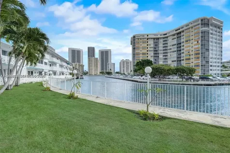 2500 Diana Drive Hallandale Beach FL 33009