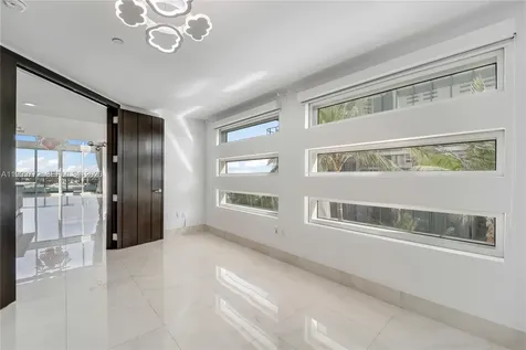 1040 Biscayne Boulevard Miami FL 33132