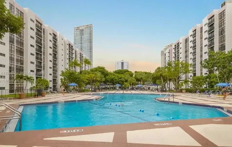 17021 N Bay Road Sunny Isles Beach FL 33160