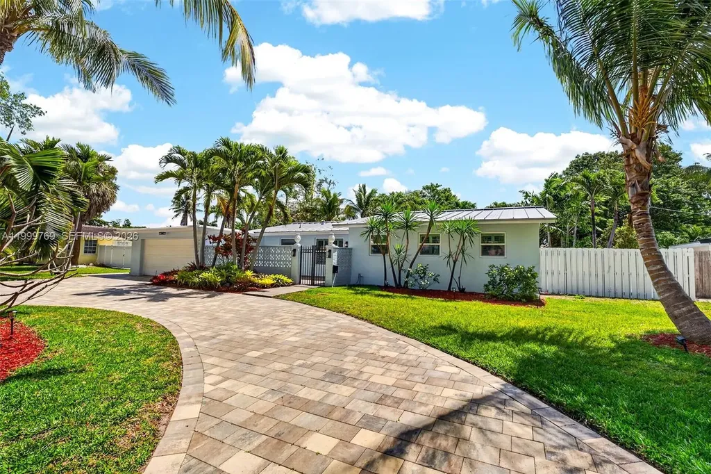 4010 NE 22nd Avenue Lighthouse Point FL 33064