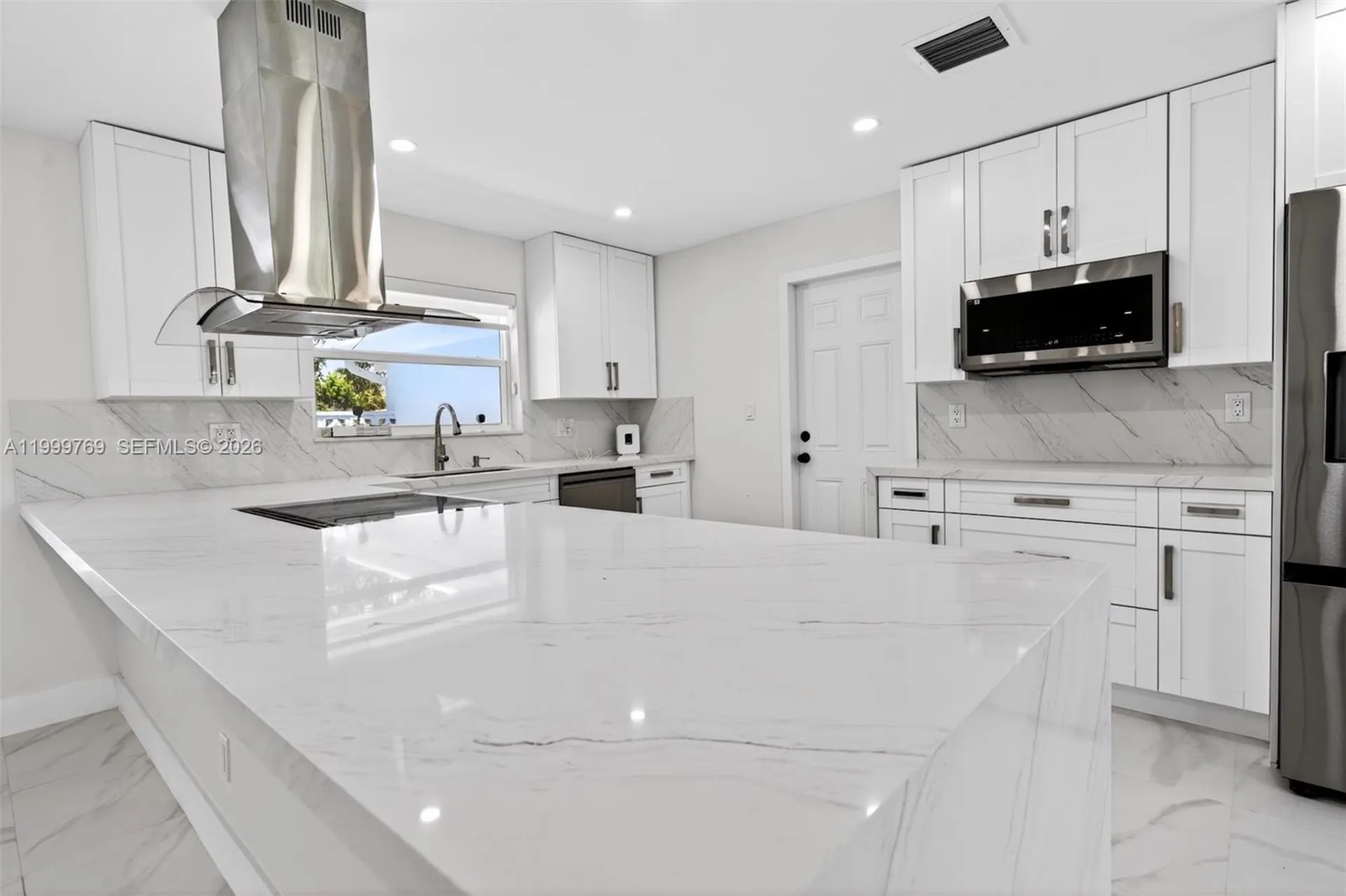 4010 NE 22nd Avenue Lighthouse Point FL 33064