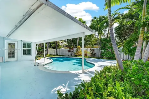 4010 NE 22nd Avenue Lighthouse Point FL 33064