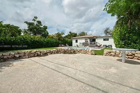 281 Pocatella Street Miami Springs FL 33166