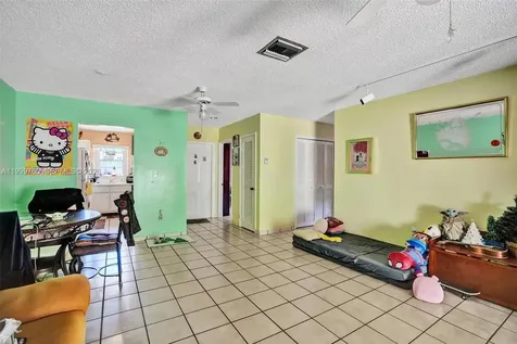 8618 SW 148th Place Miami FL 33193