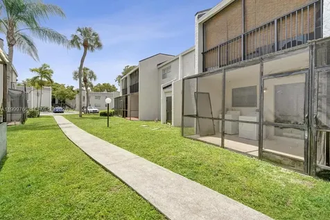 4511 Treehouse Lane Tamarac FL 33319
