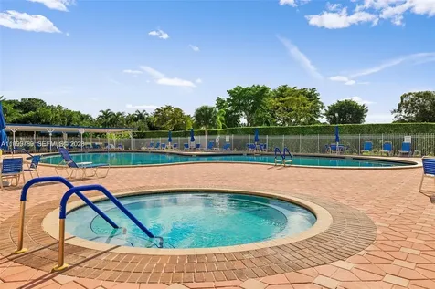 1086 NW 88th Way Plantation FL 33322