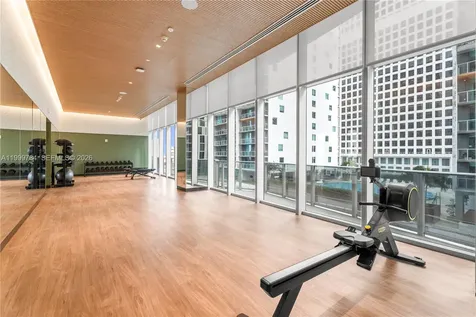 77 SE 5th Street Miami FL 33131