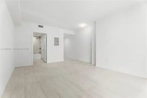 77 SE 5th Street Miami FL 33131