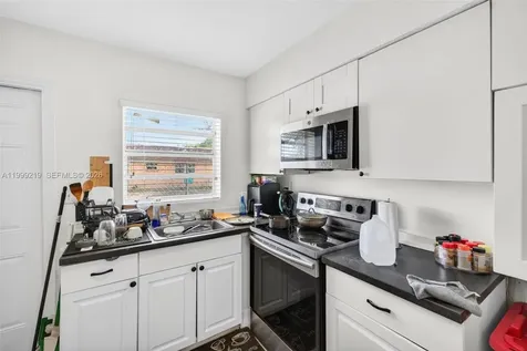 1619-1621 NW 8th Avenue Fort Lauderdale FL 33311