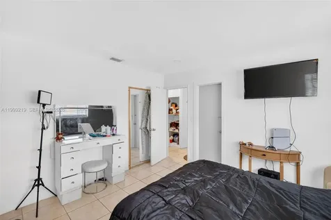 1619-1621 NW 8th Avenue Fort Lauderdale FL 33311