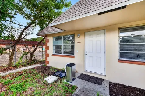 1619-1621 NW 8th Avenue Fort Lauderdale FL 33311