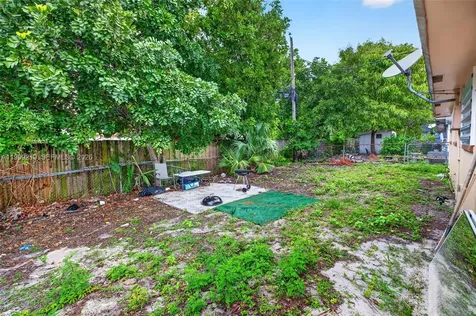 1619-1621 NW 8th Avenue Fort Lauderdale FL 33311
