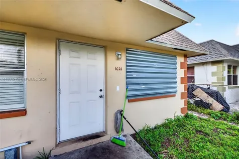 1619-1621 NW 8th Avenue Fort Lauderdale FL 33311
