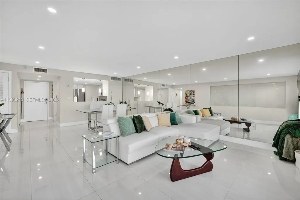 3000 E Sunrise Boulevard Fort Lauderdale FL 33304