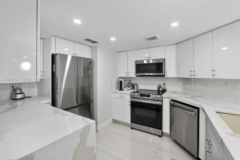 3000 E Sunrise Boulevard Fort Lauderdale FL 33304