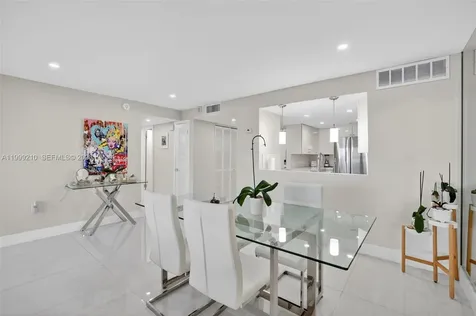 3000 E Sunrise Boulevard Fort Lauderdale FL 33304