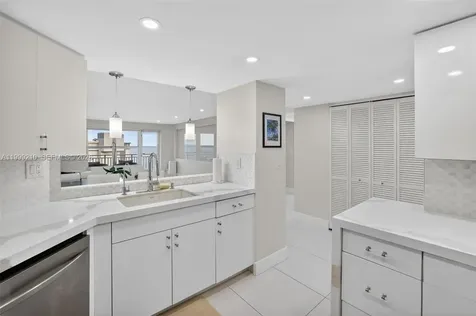 3000 E Sunrise Boulevard Fort Lauderdale FL 33304
