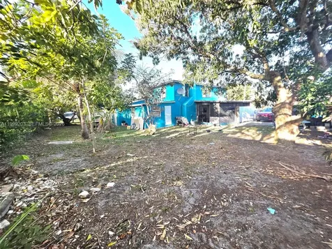 720 SW 7th Terrace Hallandale Beach FL 33009