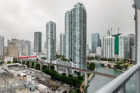 185 SW 7th Street Miami FL 33130