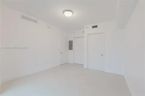 185 SW 7th Street Miami FL 33130