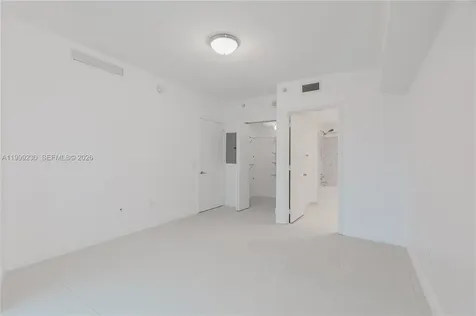 185 SW 7th Street Miami FL 33130