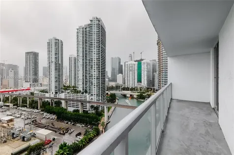 185 SW 7th Street Miami FL 33130