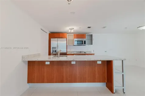 185 SW 7th Street Miami FL 33130