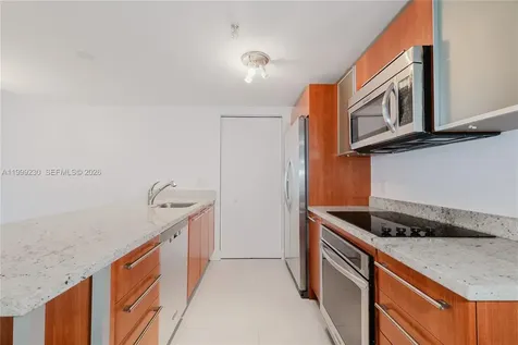 185 SW 7th Street Miami FL 33130