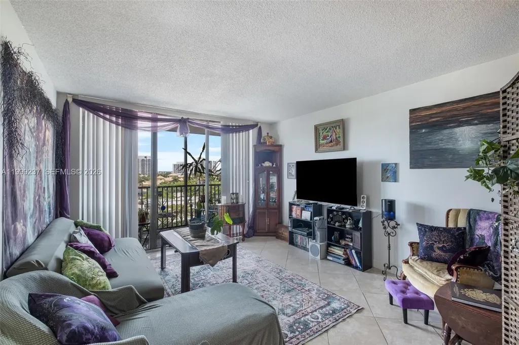 3475 N Country Club Drive Aventura FL 33180
