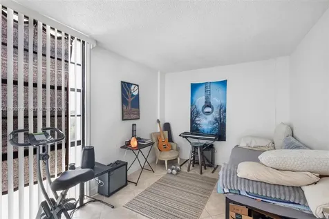 3475 N Country Club Drive Aventura FL 33180