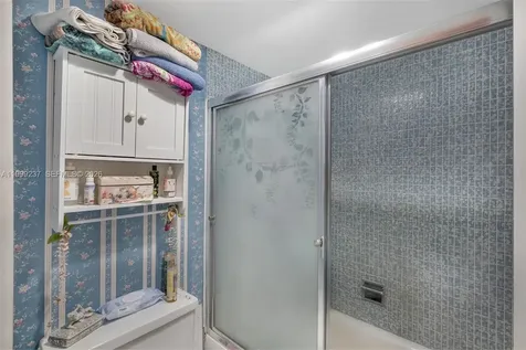 3475 N Country Club Drive Aventura FL 33180