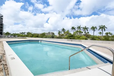 3475 N Country Club Drive Aventura FL 33180