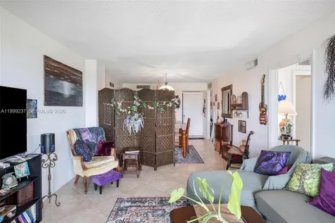 3475 N Country Club Drive Aventura FL 33180