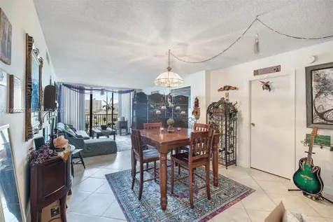 3475 N Country Club Drive Aventura FL 33180
