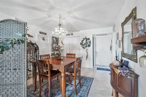 3475 N Country Club Drive Aventura FL 33180