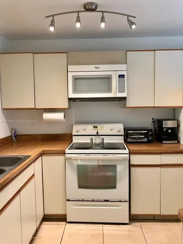 6660 SW 130th Avenue Miami FL 33183