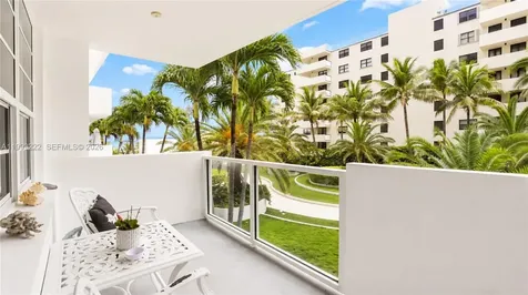 100 Lincoln Road Miami Beach FL 33139