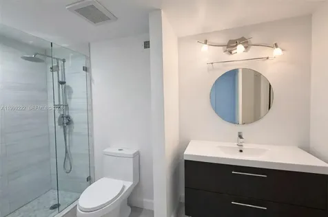 100 Lincoln Road Miami Beach FL 33139