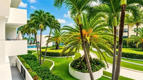 100 Lincoln Road Miami Beach FL 33139