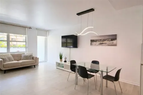 100 Lincoln Road Miami Beach FL 33139