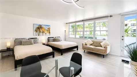 100 Lincoln Road Miami Beach FL 33139