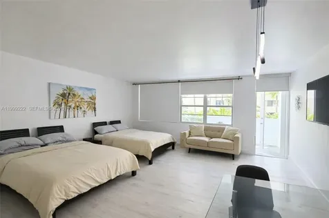 100 Lincoln Road Miami Beach FL 33139