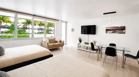 100 Lincoln Road Miami Beach FL 33139