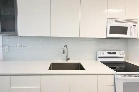 100 Lincoln Road Miami Beach FL 33139