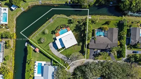 Pinecrest FL 33156