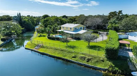 Pinecrest FL 33156