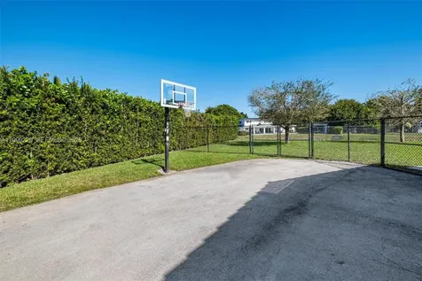 Pinecrest FL 33156