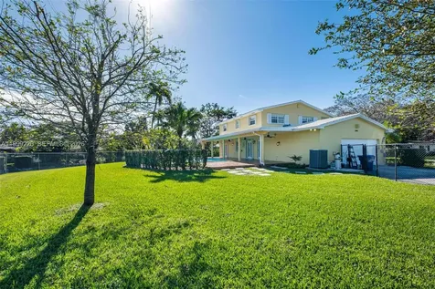 Pinecrest FL 33156
