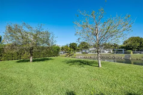Pinecrest FL 33156